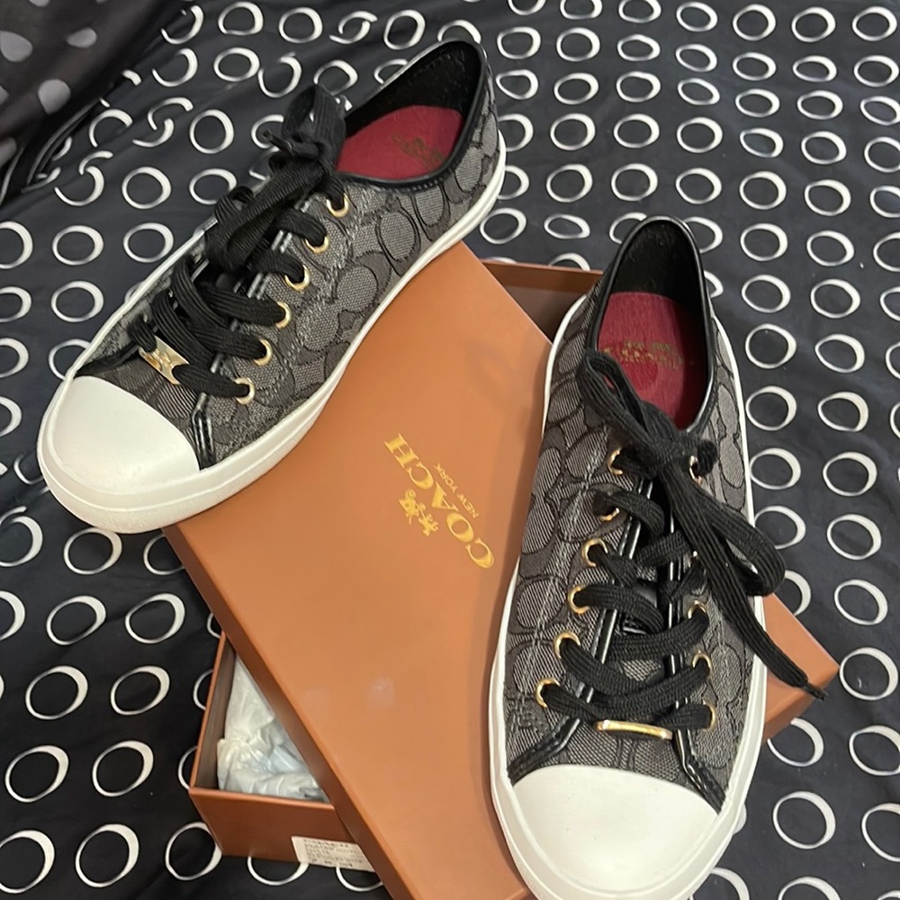 Coach sneakers 7.5 black & white